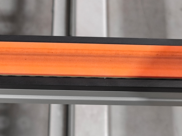 Droogijsstralen van loopbanden